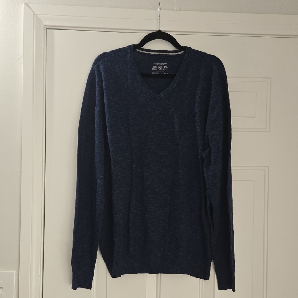 American Eagle Outfitters Men's Blue V-Neck Sweater Size XL